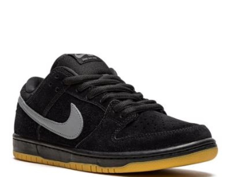 Nike SB Dunk Low verde con logo negro