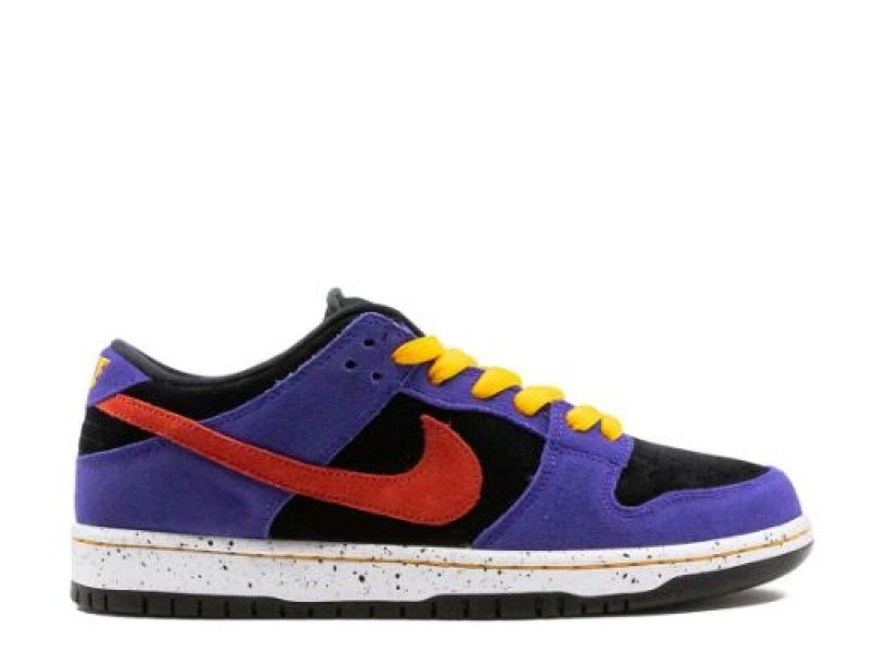 Nike SB Dunk Low blancas con negro y colores