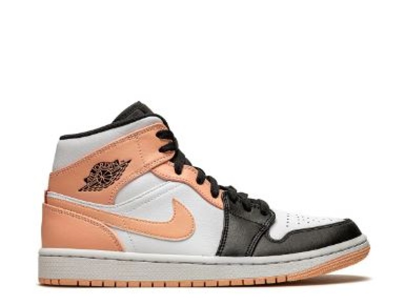 Nike Air Jordan 1 Mid amarillas con blanco y logo negro.