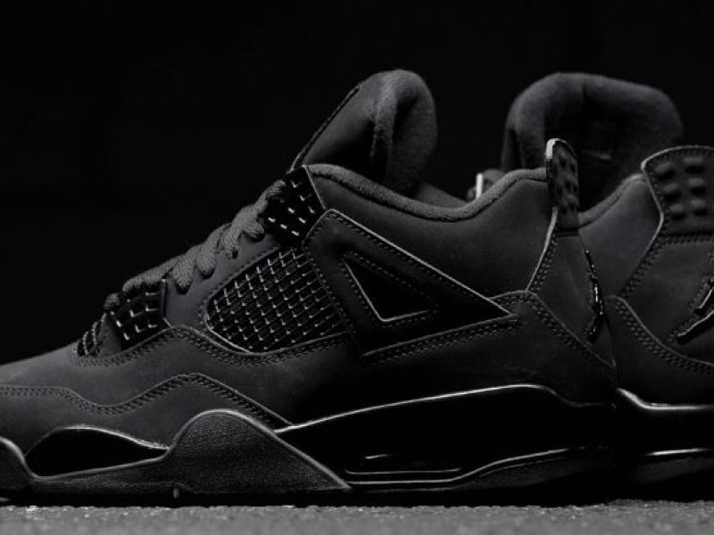 Nike Air Jordan 4 Retro Black Cat
