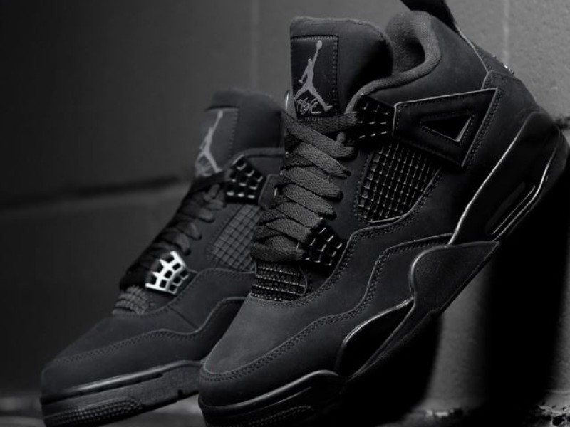 Nike Air Jordan 4 Retro Black Cat