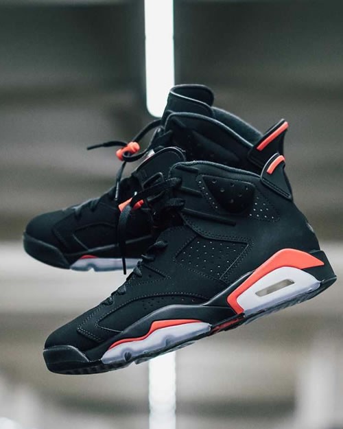 Nike Air Jordan 6 Retro