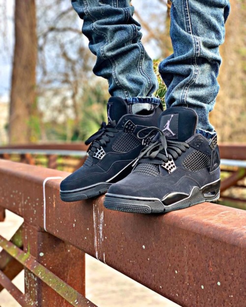 Nike Air Jordan 4 Black Cat
