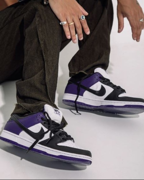 Nike SB Dunk Low moradas con negro. - Tienda del Oso | Tienda de Zapatillas 