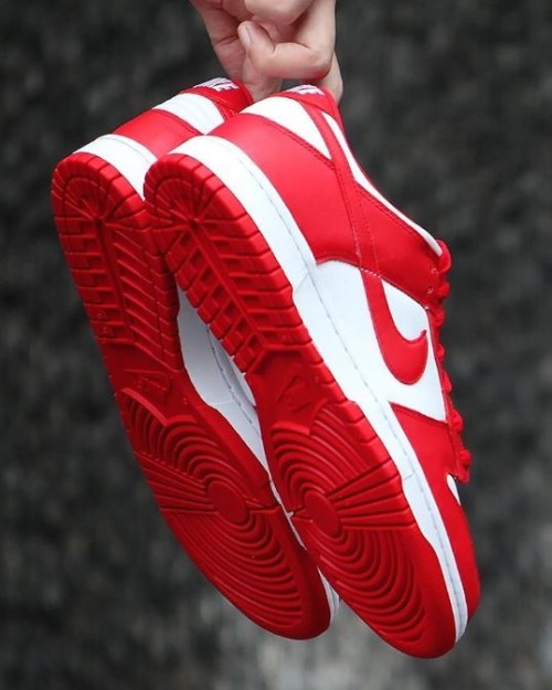Nike SB Dunk Low rojas con blanco - Tienda del Oso | Tienda de Zapatillas 