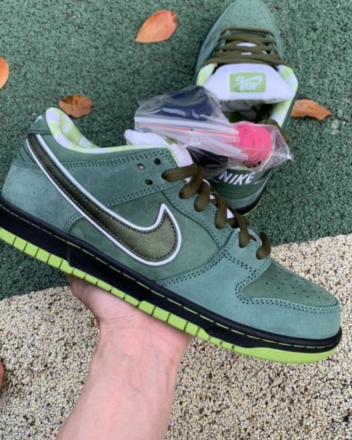 Nike SB Dunk Low verde con logo negro - Tienda del Oso | Tienda de Zapatillas 